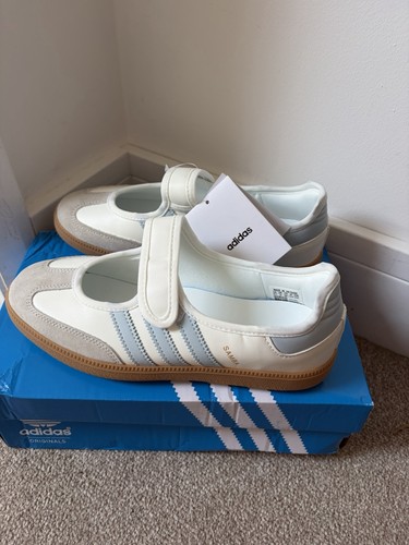 Baby blue adidas mary - baby, jane
