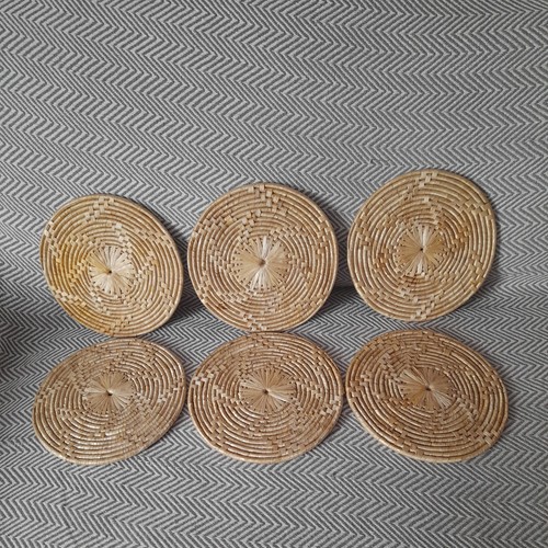 Round woven rattan placemats - round,