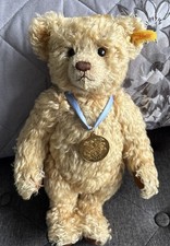 Steiff Danbury Mint Bear Of The Year 2002 Fully Jointed With medal 