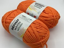 Bernat Maker outdoor Knitting