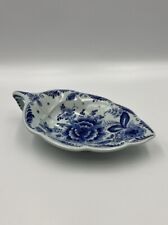 Delft Leaf shape plate with