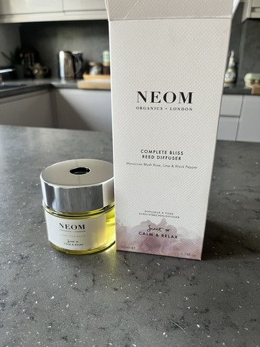 Neom reed diffuser - neom,