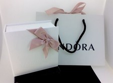 LUXURY LARGE GENUINE PANDORA JEWELLERY BOX & BAG TO DISPLAY MULTIPLE CHARMS