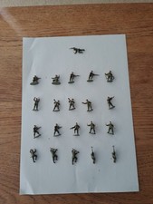 21 x British Commandos Ww2  Hand Painted Soldiers in 1 : 72 Scale