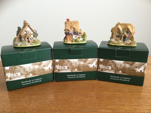 Lilliput lane roses - “roses, are