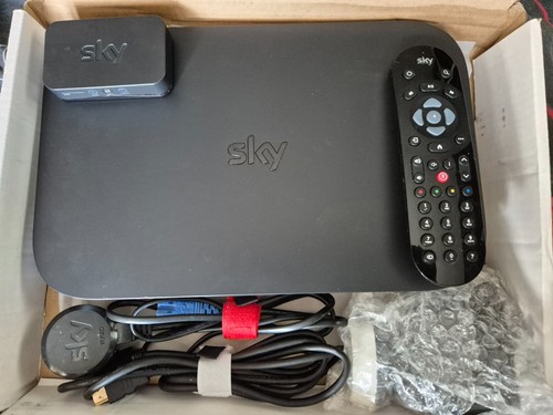 Sky 1tb box with remote - with,