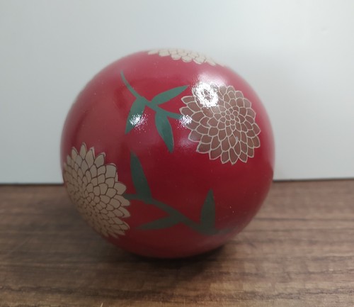 Decorative porcelain orbs - decorative,