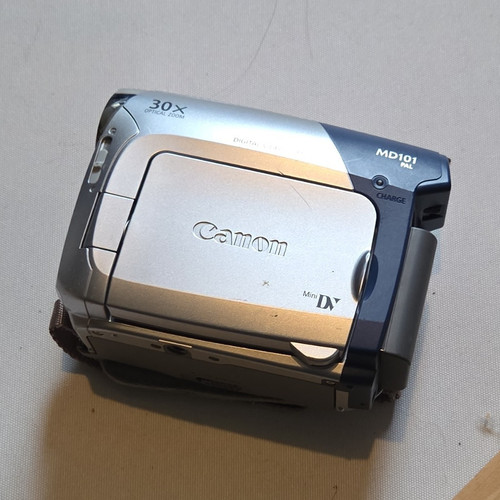 Canon md101 minidv handheld - mv,