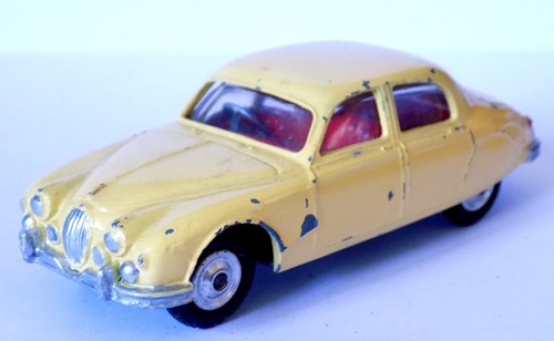 Corgi toys 208s jaguar - corgi, no.208s