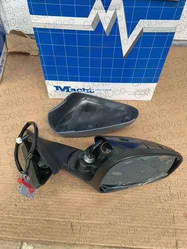 Front right wing mirror - front,