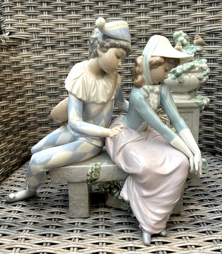Nao lladro harlequin - by,