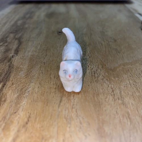 Mini cat figurine porcelain - mini,