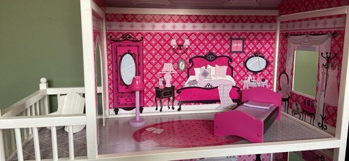 Isabelle wooden doll house - isabelle's,