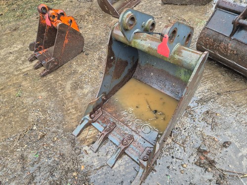 600mm excavator digging bucket - digging,