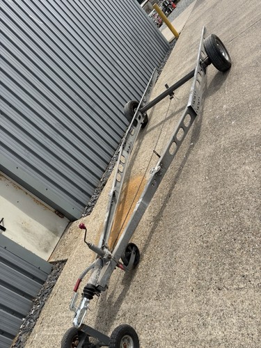 Single axle braked trailer - single, axle,