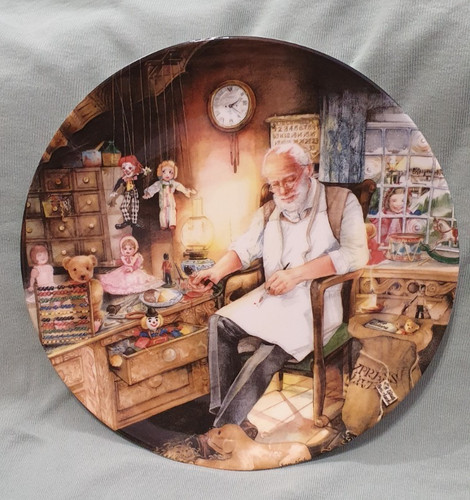 Royal doulton the toymaker - royal, toymaker"