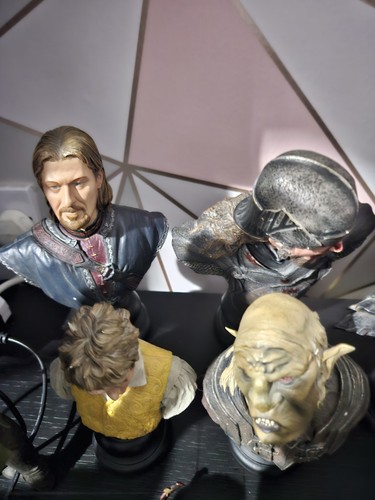 Sideshow collectibles weta - sideshow,