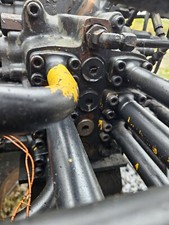 JCB JS200 JS220 Valve Chest