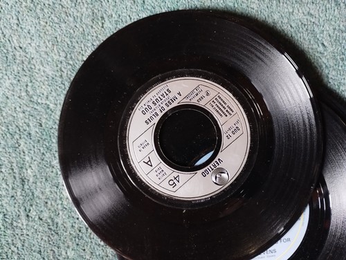 Status quo mess of blues - status, a