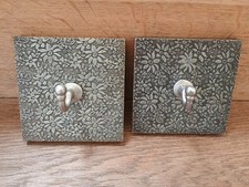 Pretty Victorian Style Metal