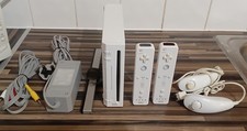 Nintendo Wii Console Bundle 2 x Remote 2 x Nunchucks Tested Working