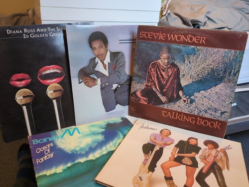 Record collection x 5 - r,