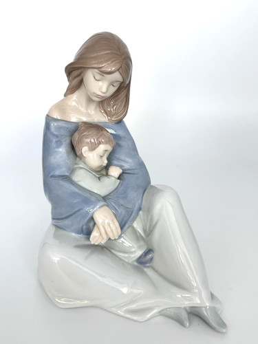 Nao lladro the - nao, by