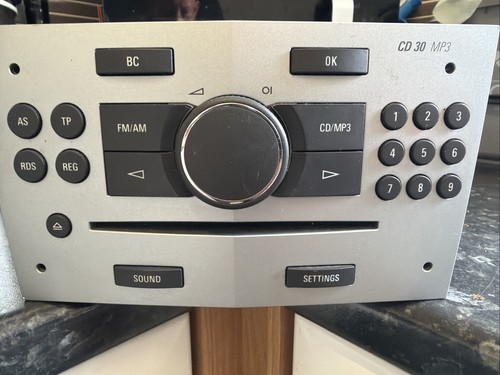 Vauxhall corsa astra - cd30, mp3