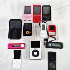 12 x FAULTY MP3/Media Players - Sony Walkman/Creative/SanDisk++ SPARES or REPAIR