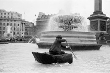 Coracle fishermen London One