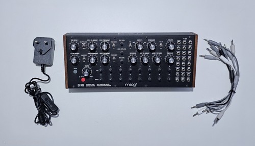 Moog dfam analog - moog, drum