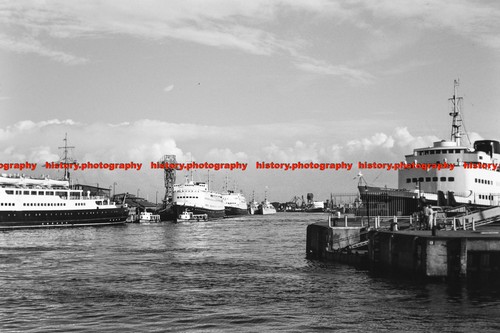 Q001161 ostende ships port - q001161,