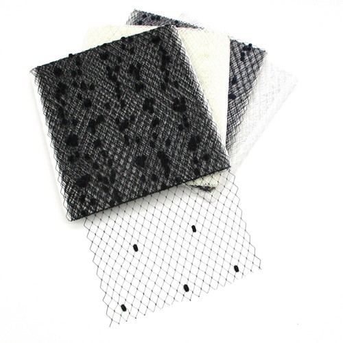 Merry widow veiling - with, spots
