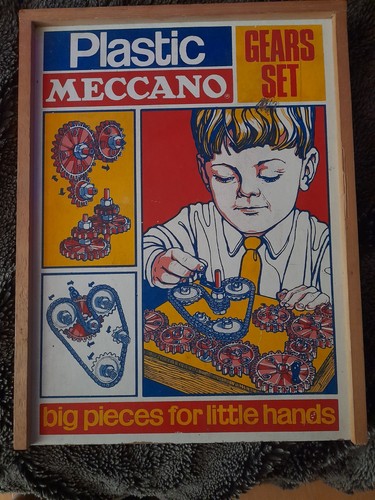 Vintage plastic meccano - plastic,