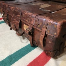 ANTIQUE 1920s LEATHER TRUNK