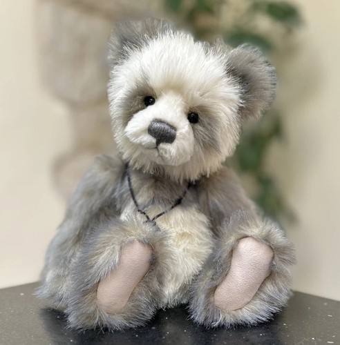 Retired charlie bears - pip,