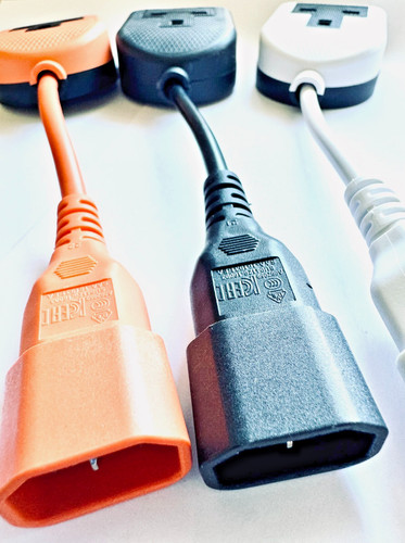 Iec c14 male plug - male, uk