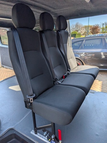 Rear triple removable van - rear,