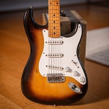 1955 Fender Stratocaster 1955 - Sunburst