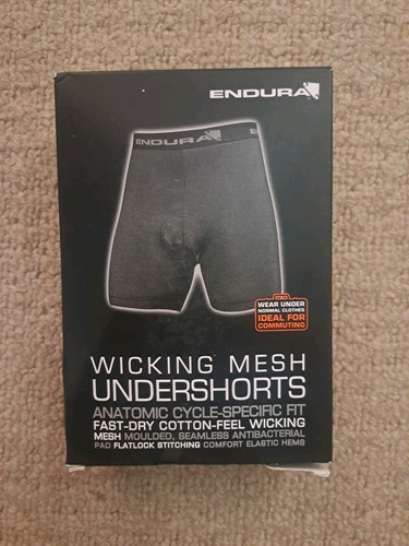 Endura black wicking mesh - black,