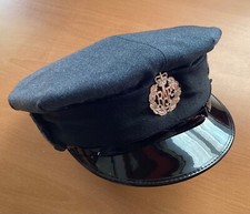 ORIGINAL POST-WWII BRITISH RAF PEAKED CAP COMPLETE WITH ANODIZED RAF BADGE