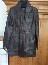 BNWT Heeli designer Genuine