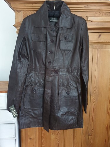 Bnwt heeli designer genuine - bnwt,