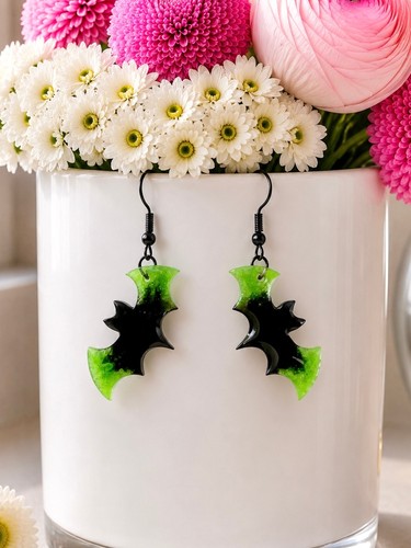 Green black bat resin - black,