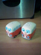 Orange VW CAMPER VAN NOVELTY CERAMIC POTTERY SALT & PEPPER POTS