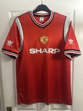 MANCHESTER UNITED 1984/86 Home