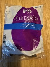 NIB 4 Pair L'eggs Silken Mist