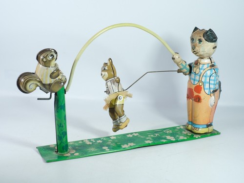 Vintage tin plate dog - plate,