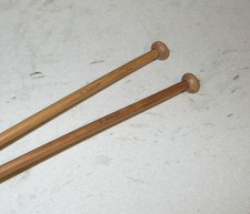 LOVELY CHUNKY VINTAGE WOODEN / BAMBOO 5.5MM KNITTING NEEDLES - 14" / 36CM LONG
