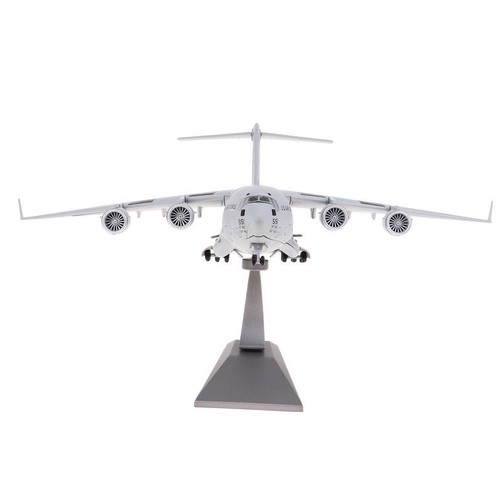 200 transport aircrafts - c-17,